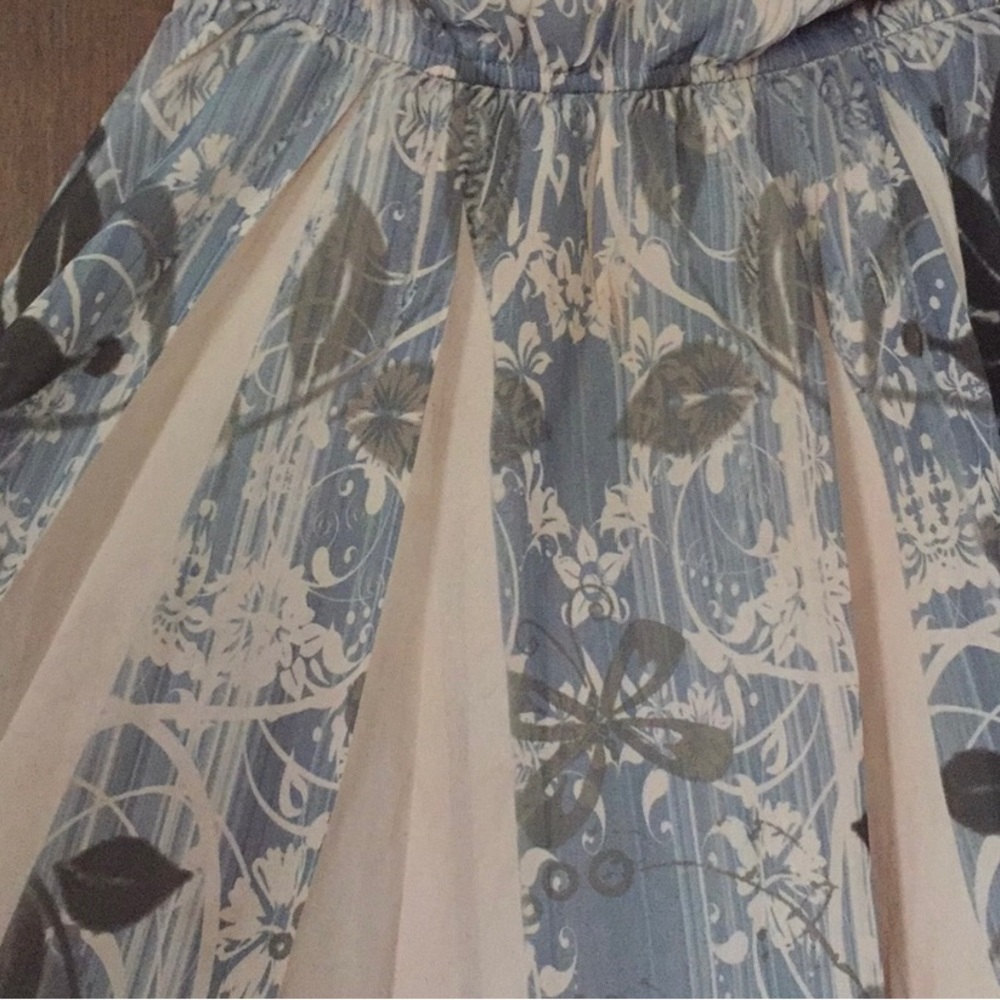 Flowy Patterned Tube Top - Picture 3 of 3